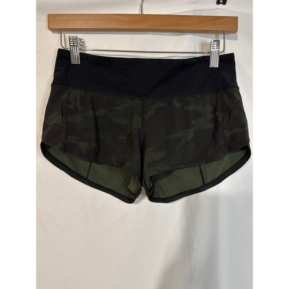 Camo Lululemon shorts size 2 in VGUC (445)
